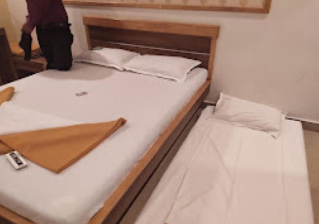 Hotel Jaltarang Kalmath Kankavali Extérieur photo