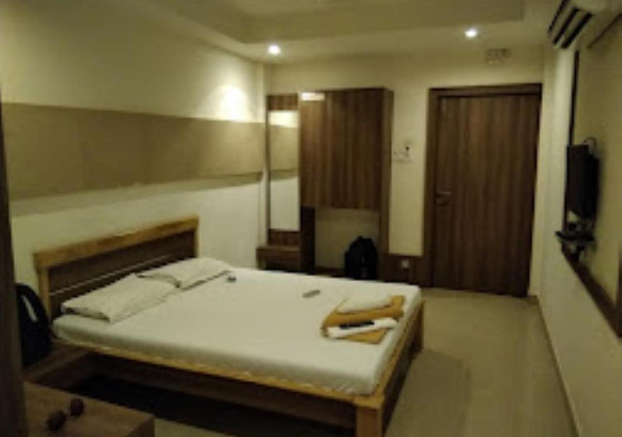 Hotel Jaltarang Kalmath Kankavali Extérieur photo