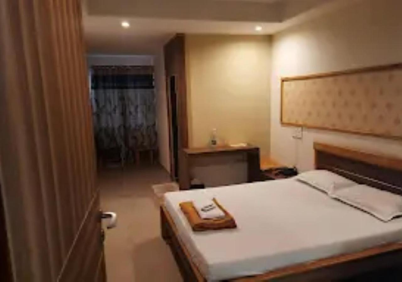 Hotel Jaltarang Kalmath Kankavali Extérieur photo