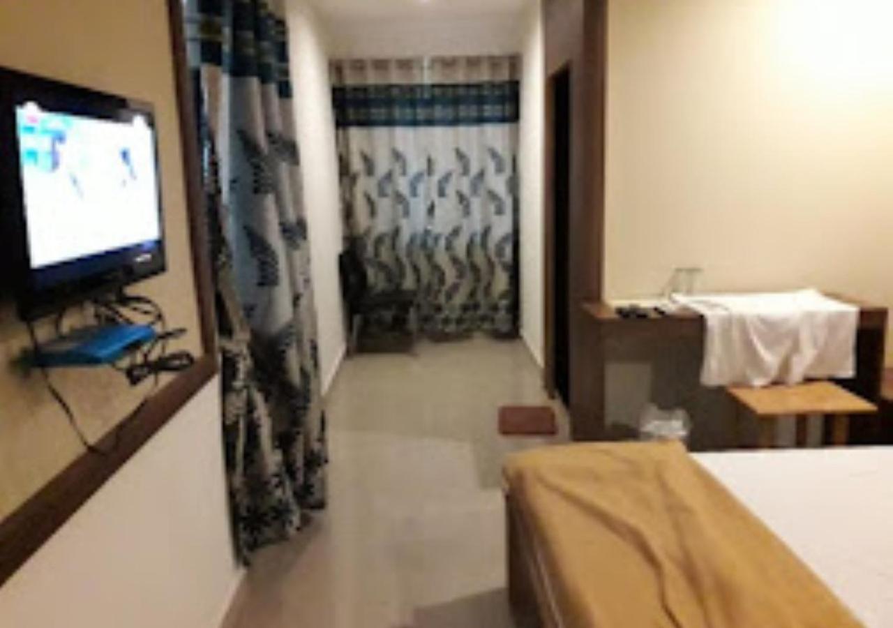 Hotel Jaltarang Kalmath Kankavali Extérieur photo